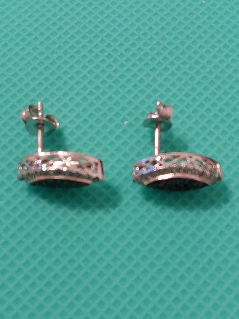 1/3 CT. T.W. BLACK DIAMOND Round Prong Set Earring in Sterling Silver (IJ-I2-I3) - Picture 7 of 16